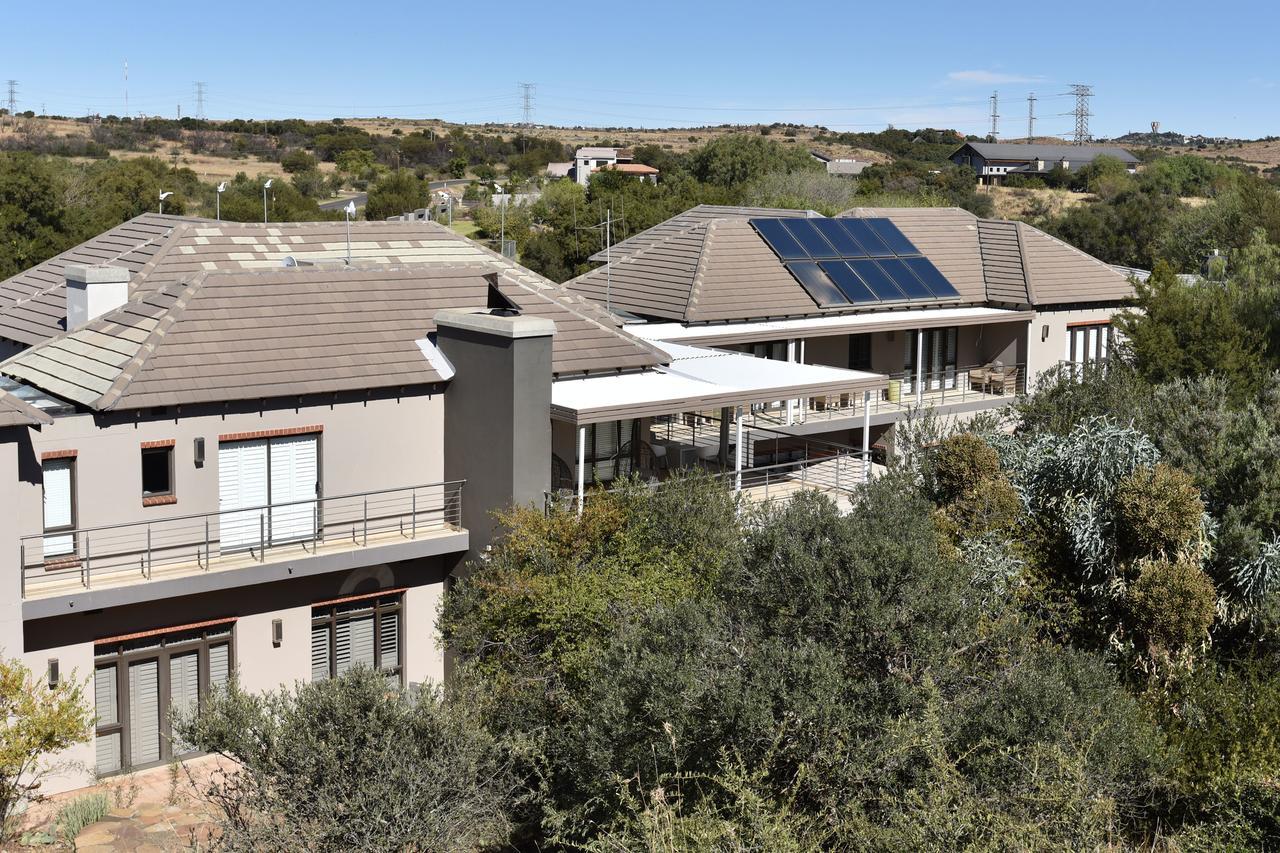 Tredenham Boutique Hotel Блоемфонтейн Екстериор снимка Residential solar panels in Santa Fe, New Mexico